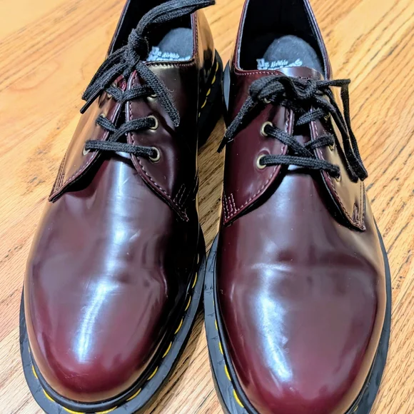 Dr. Martens Men's Burgundy Leather Shoes - Picture 2 of 5